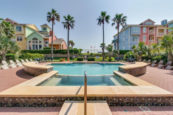 The Dawn Condominiums image 20