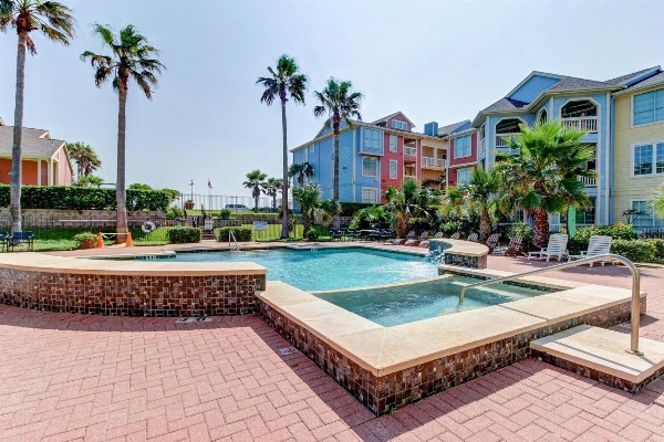 The Dawn Condominiums image 4